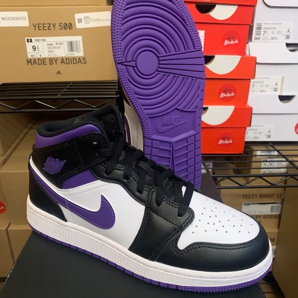 Nike Air Jordan 1 Mid Dark Iris Black White Shoes 554724-095 Youth & Men's Sizes - Picture 3 of 12